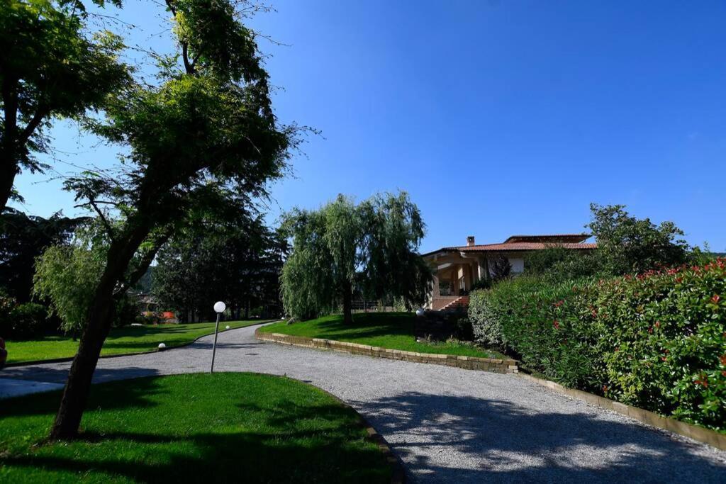 Appartamento seminterrato Villa Sveva Franciacorta Ome Esterno foto