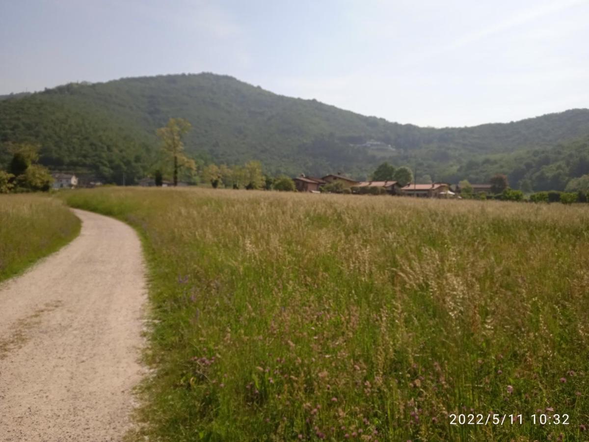 Appartamento seminterrato Villa Sveva Franciacorta Ome Esterno foto